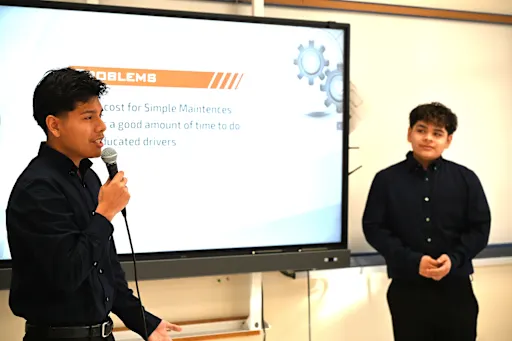 Students Showcase Original Product Ideas in INCubatoredu