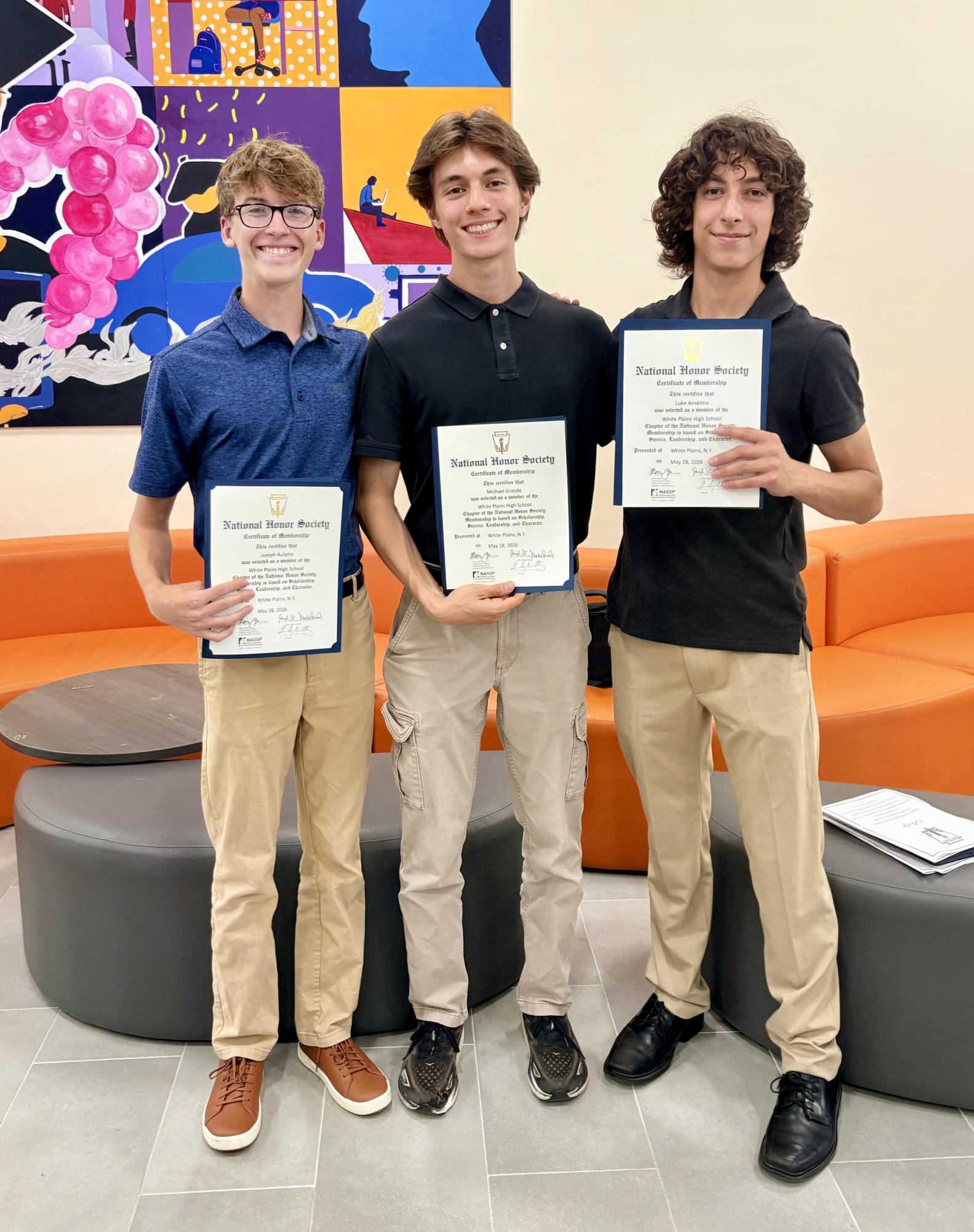 Scholars Inducted into WPHS Chapter of National Honor Society